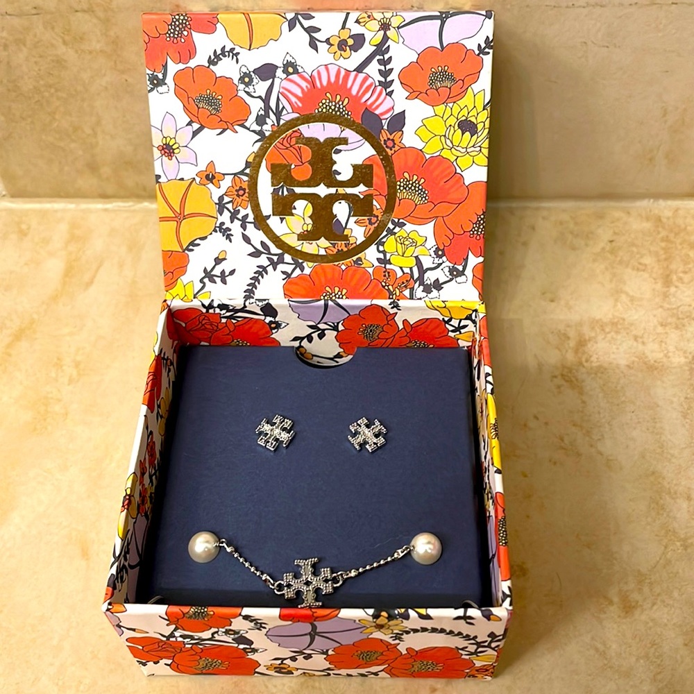 Tory Burch Milgrain Logo Pearl Bracelet and Earrings Set. New in box.